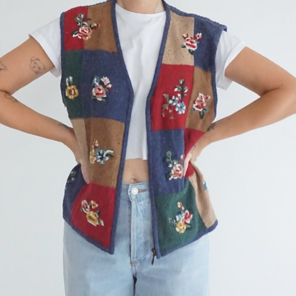 Vintage Koret Multicolor Patchwork Floral Embroidered Knit Heritage Class Vest M